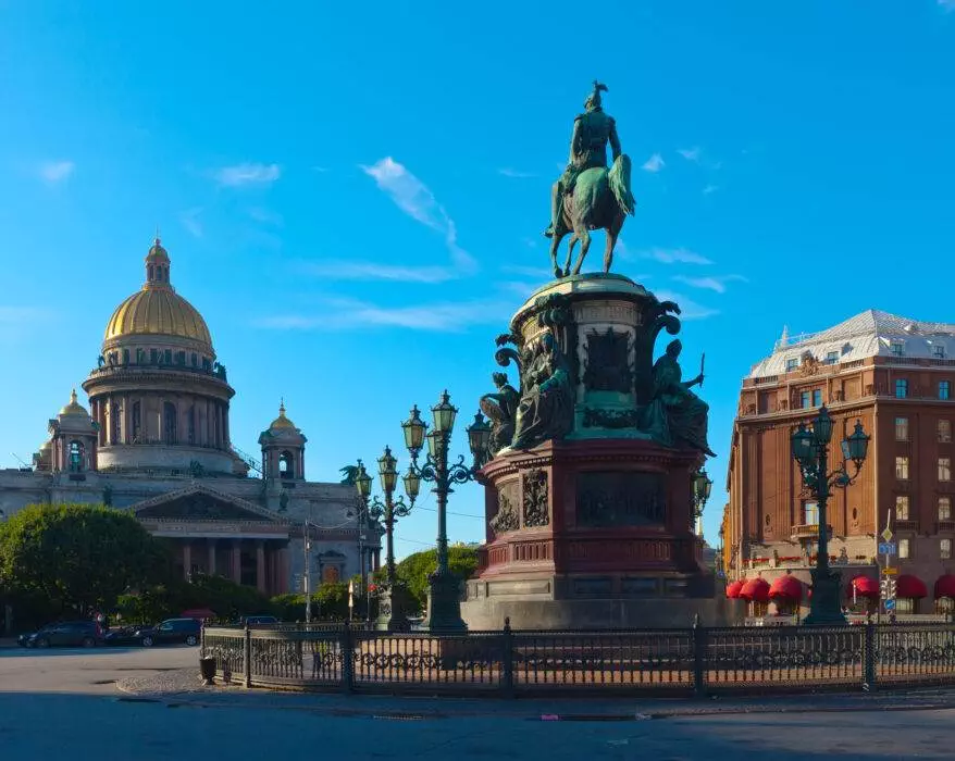 Russian fallen angel statue